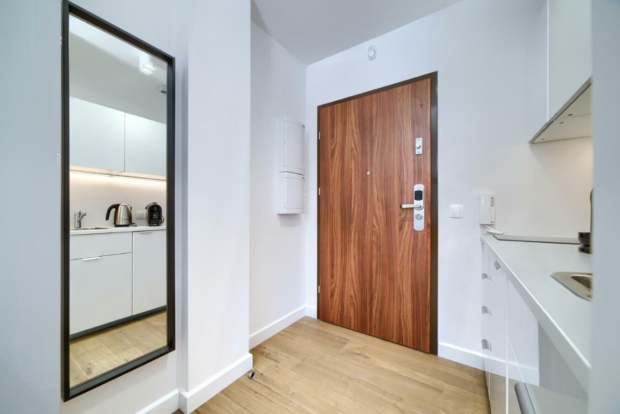 Apple Park Apartment Познан Екстериор снимка