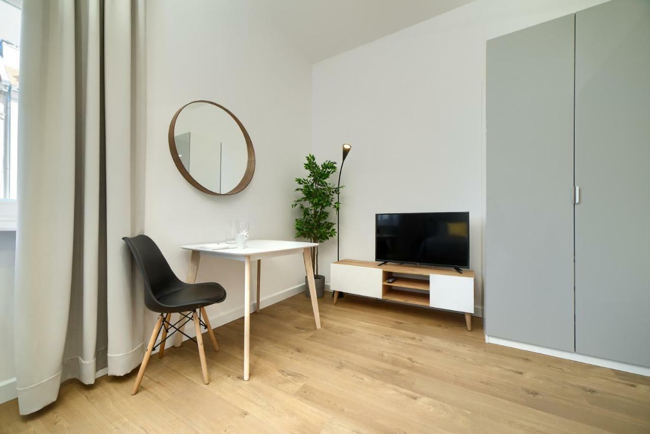 Apple Park Apartment Познан Екстериор снимка