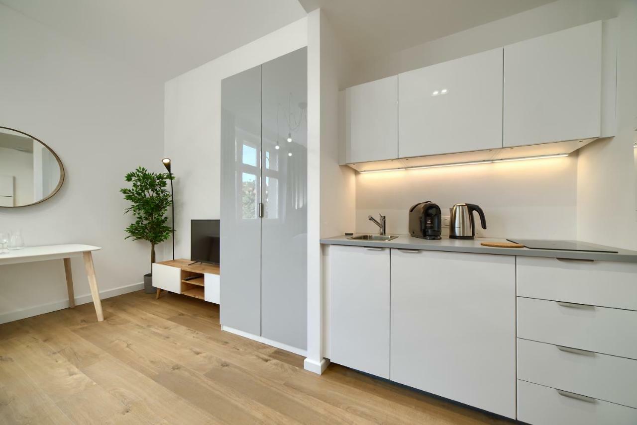 Apple Park Apartment Познан Екстериор снимка