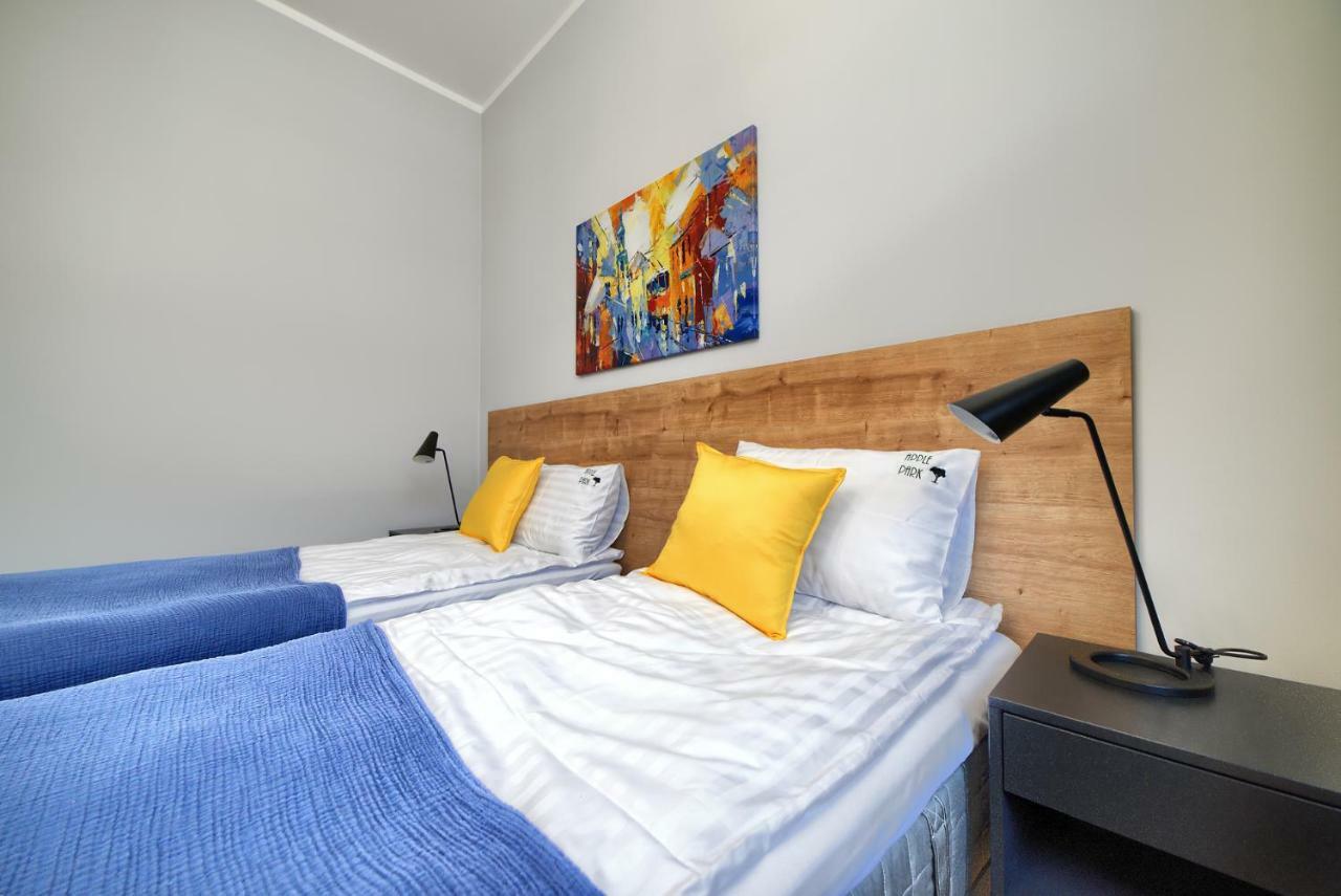 Apple Park Apartment Познан Екстериор снимка