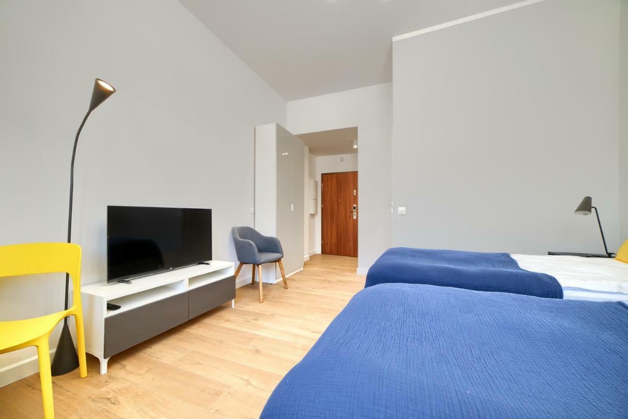 Apple Park Apartment Познан Екстериор снимка