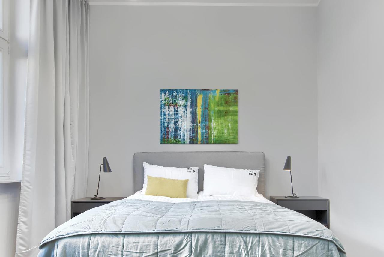 Apple Park Apartment Познан Екстериор снимка